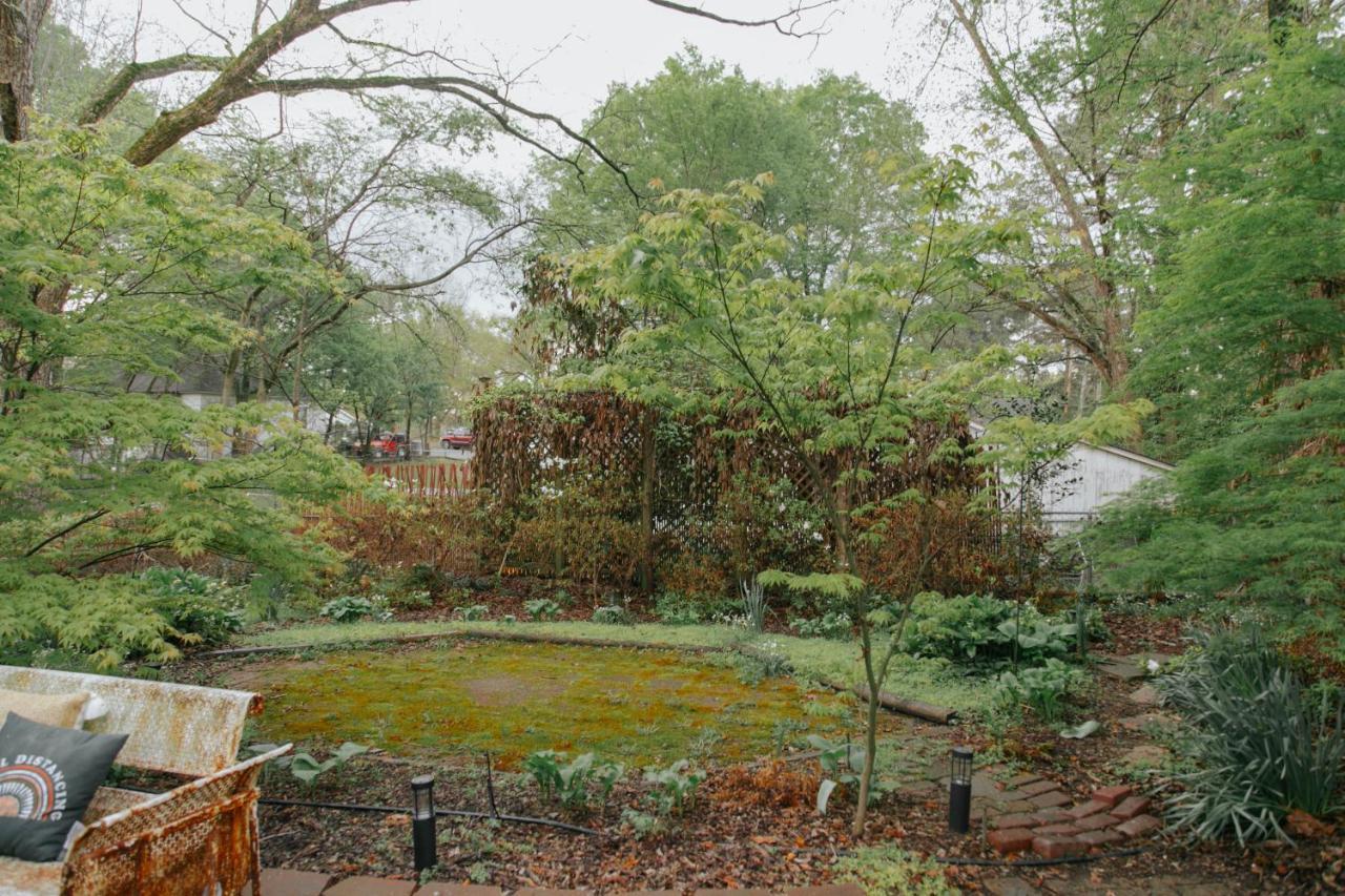 The Woodlawn Tudor Hot Springs Exteriör bild